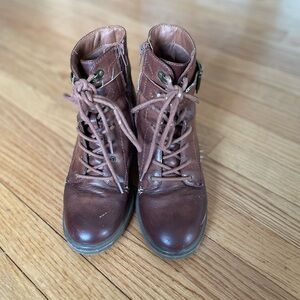 FRYE AND CO. Chestnut Heeled Boots